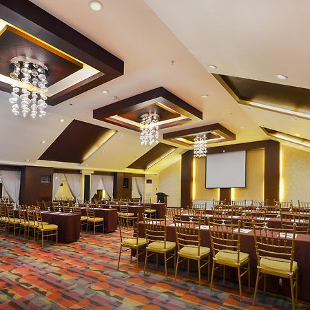 Best Western Hotel La Corona Manila Exterior photo