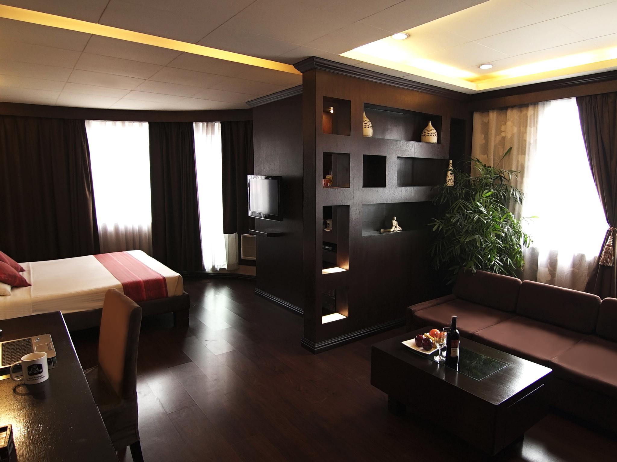 Best Western Hotel La Corona Manila Exterior photo